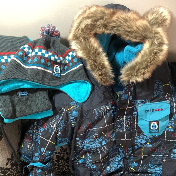 NWT snowsuit 12 months - Picture 1 of 6